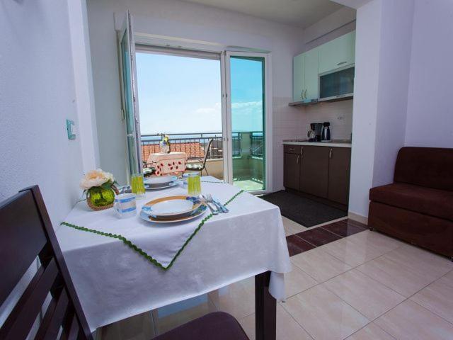 Apartmani Dana Makarska Exterior photo