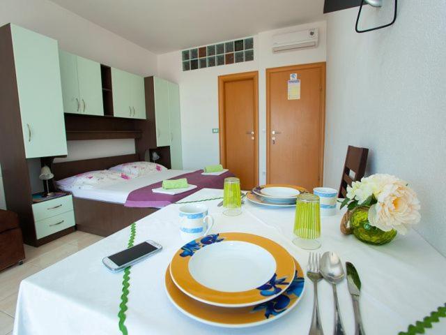 Apartmani Dana Makarska Exterior photo