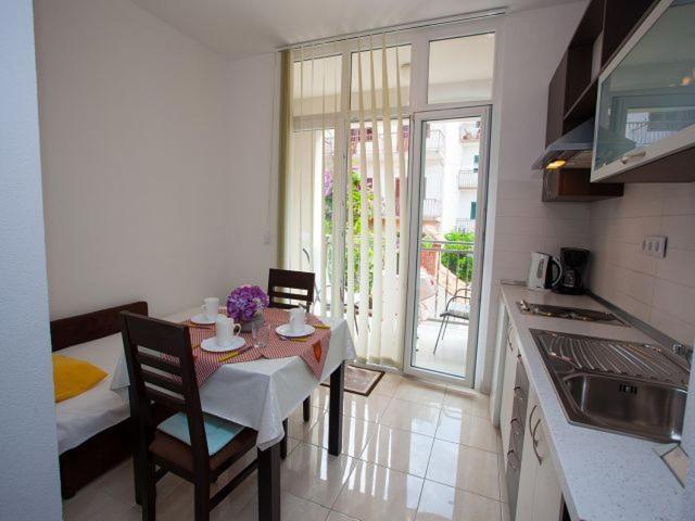 Apartmani Dana Makarska Exterior photo