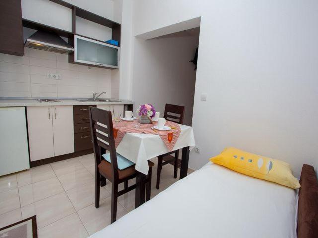 Apartmani Dana Makarska Exterior photo